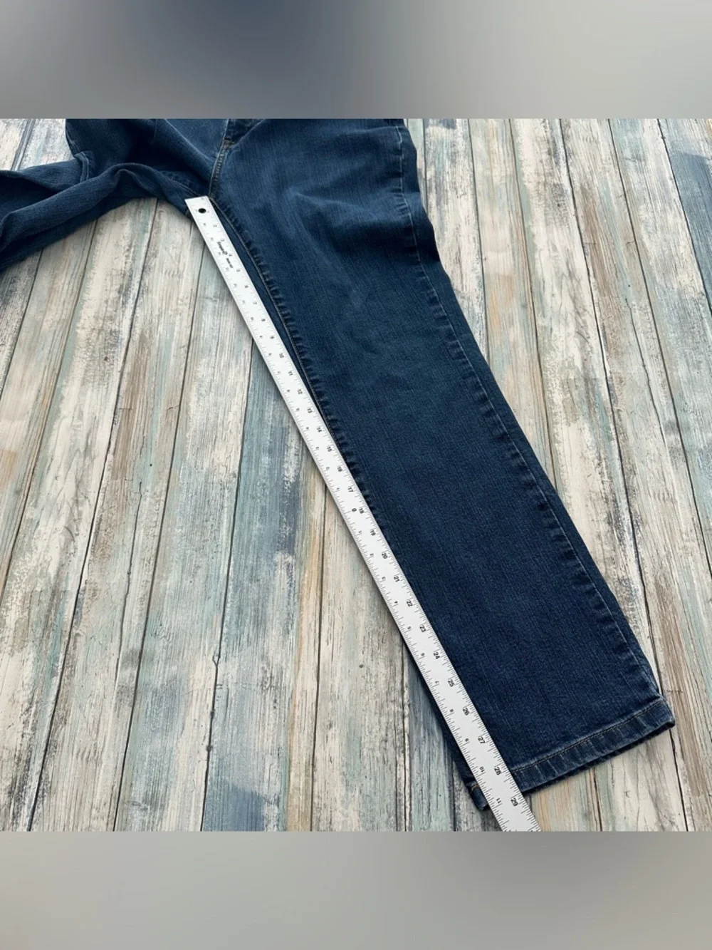 L.L. Bean Jeans Classic Fit Womens 10 Denim 30” Waist Straight Mid  Rise Blue
